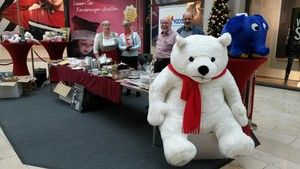 UNGELIEBTE GESCHENKE – Über 1.000 Euro Erlös!