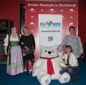 UNGELIEBTE GESCHENKE – Über 1.000 Euro Erlös!